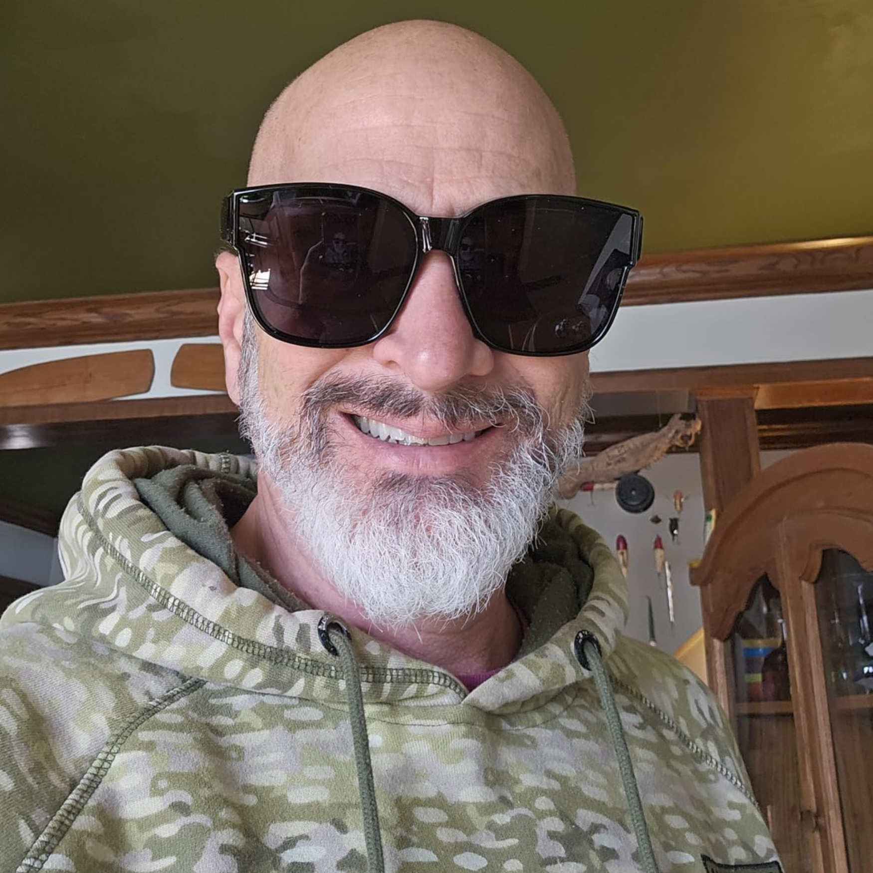 <em>Jean-Luc V. </em>
